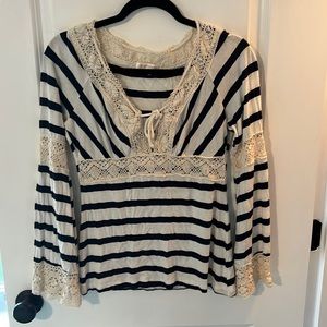 Women’s Anna Paul Navy and White Top size M
